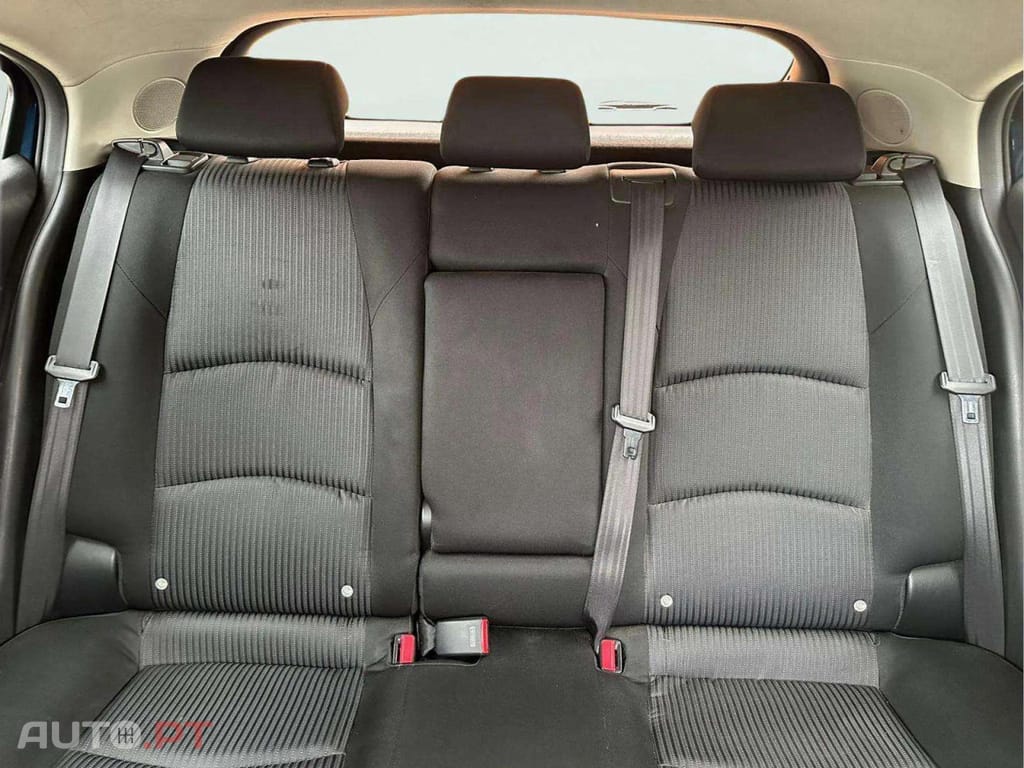 Mazda 3 1.5 Sky-D Excellence Navi
