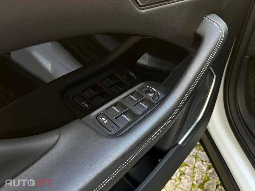 Jaguar I-Pace EV400 AWD HSE