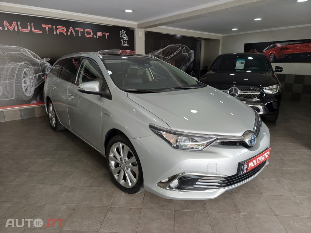 Toyota Auris Touring Sports 1.8 HSD Exclusive+Navi