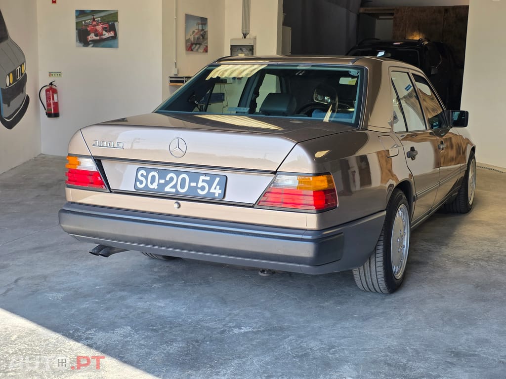 Mercedes-Benz 300 D