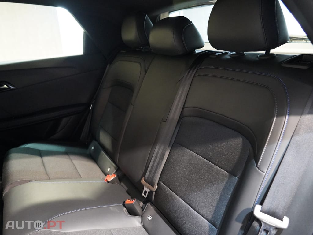 MG MG4 64 kWh Luxury