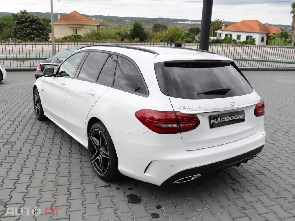 Mercedes-Benz C 300 de AMG Line — fotografia 4