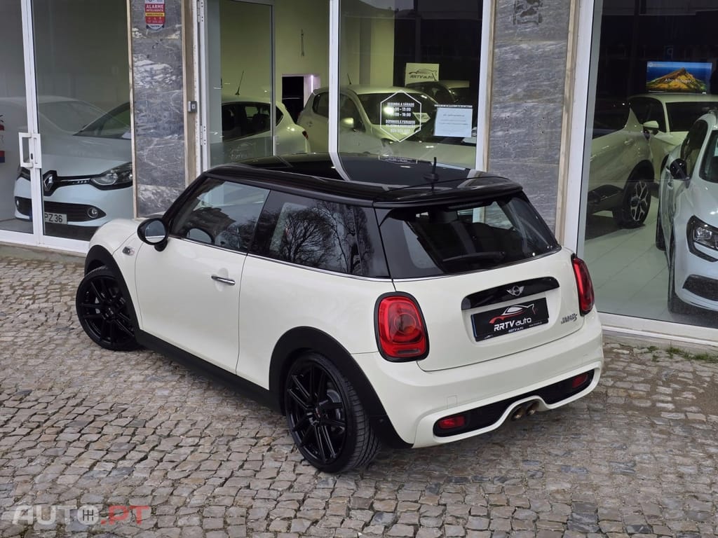 MINI Cooper Cooper S