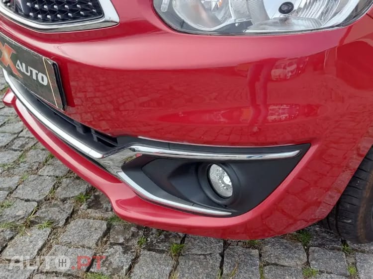 Mitsubishi Space Star Outro