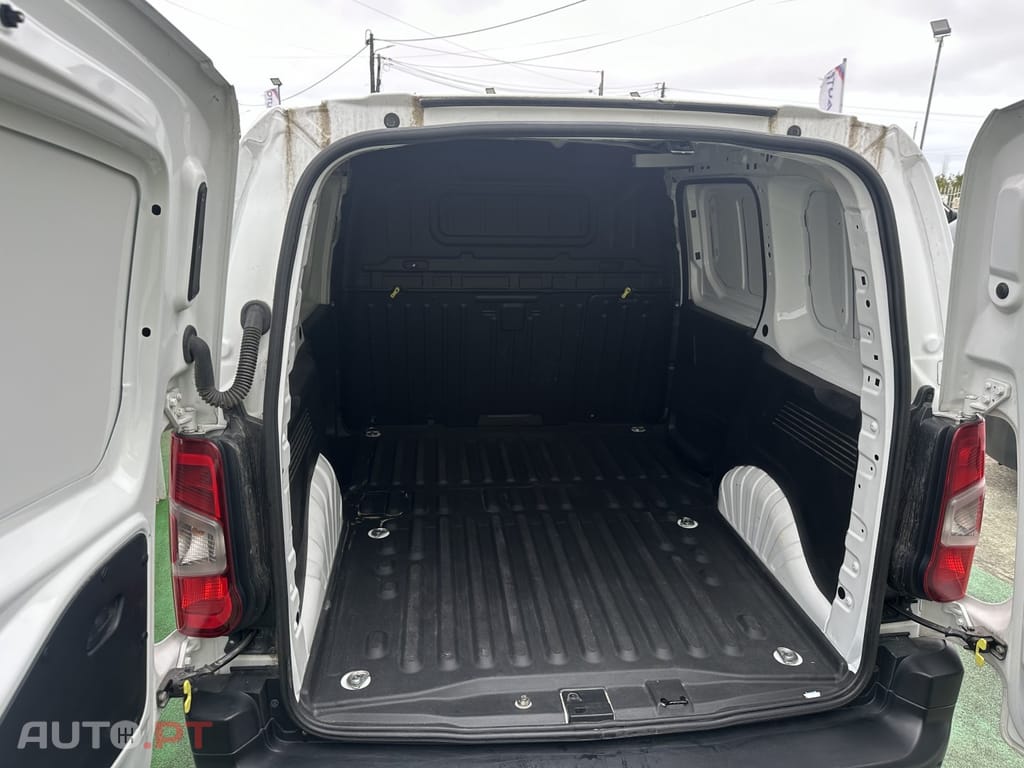 Peugeot Partner 1.5 BlueHDi Premium Standard Plus