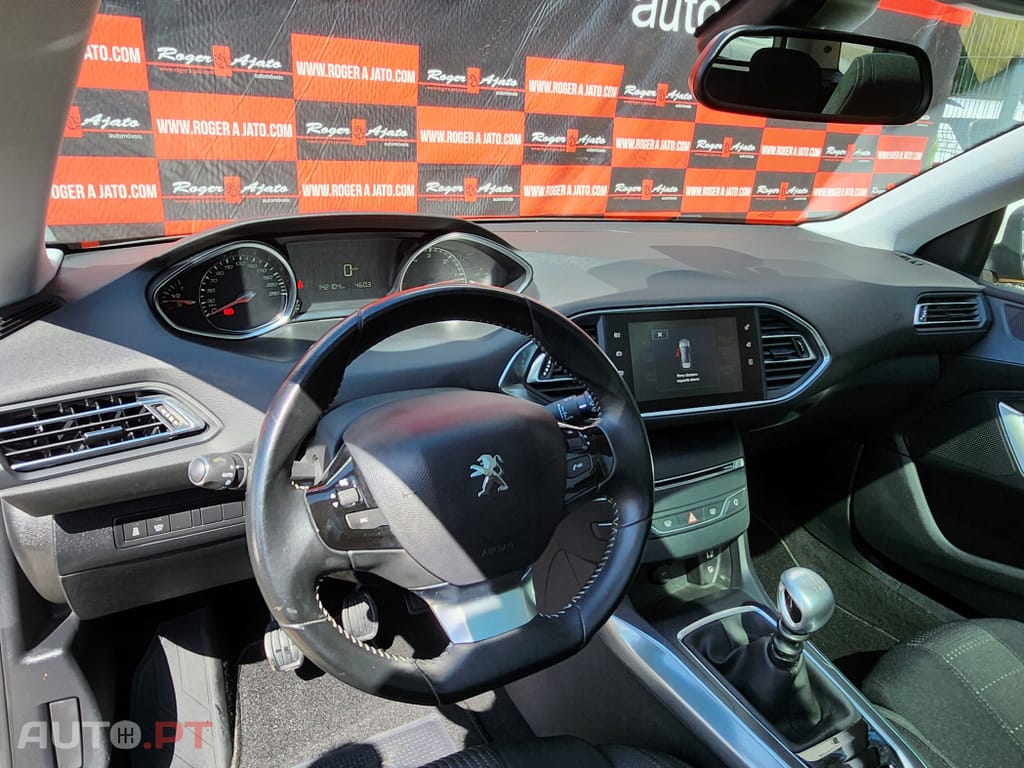 Peugeot 308 1.6 BlueHDi Style J17