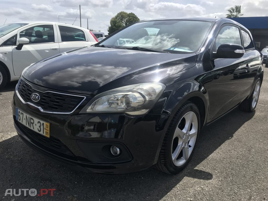 Kia Ceed S Coupé 1.6 CRDi EX ISG