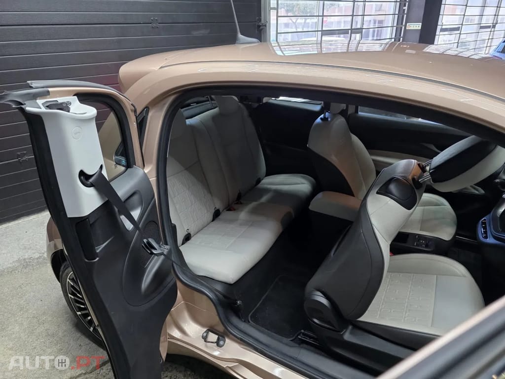 Fiat 500e La Prima