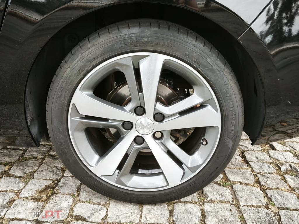 Peugeot 308 1.6 e-HDi Allure J17