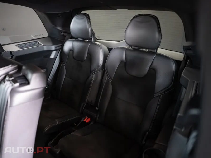 Volvo XC90 2.0 D4 R-Design