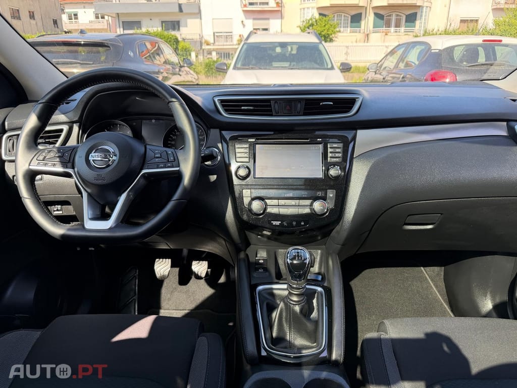Nissan Qashqai 1.5 dCi N-Connecta J18