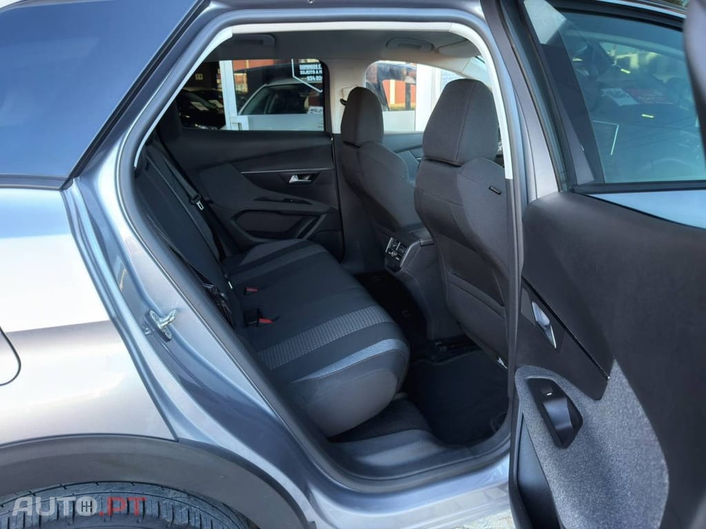 Peugeot 3008 1.5 BlueHDi Active