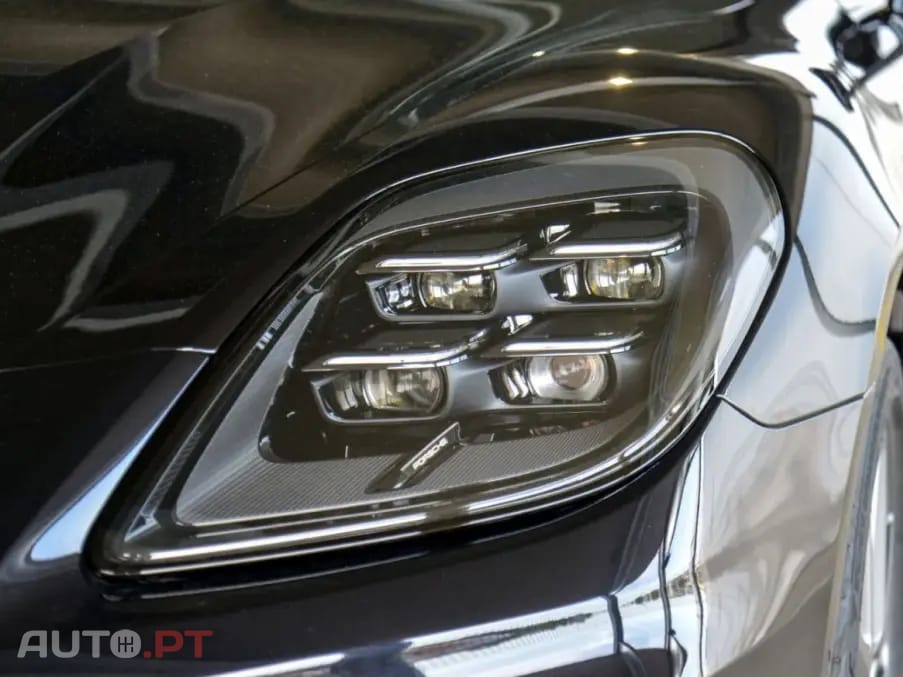 Porsche Panamera 4 E-Hybrid