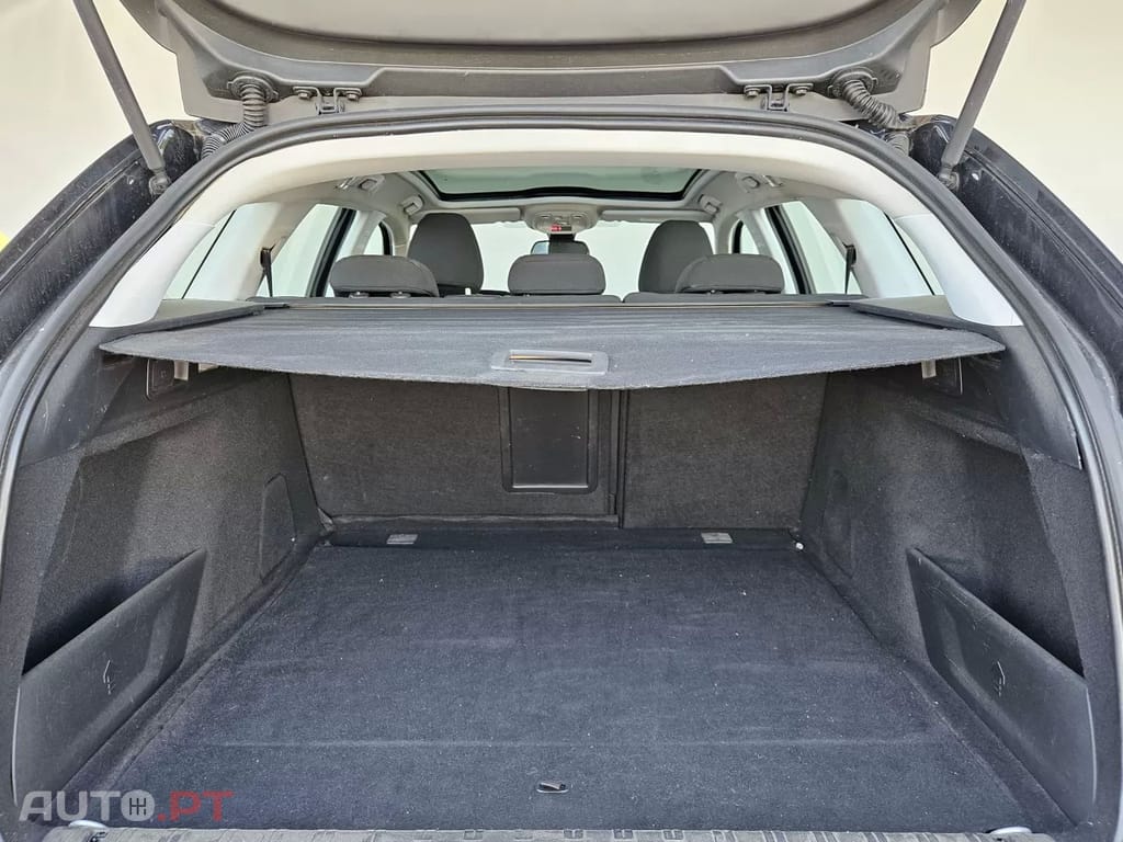 Peugeot 308 SW BlueHDi 130 EAT8 Business