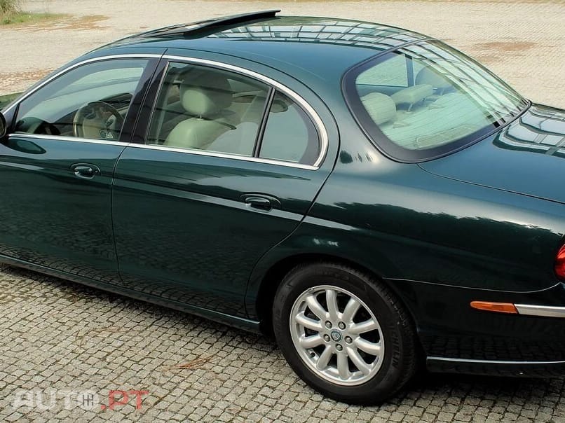 Jaguar S-Type 2.5 V6 Executive