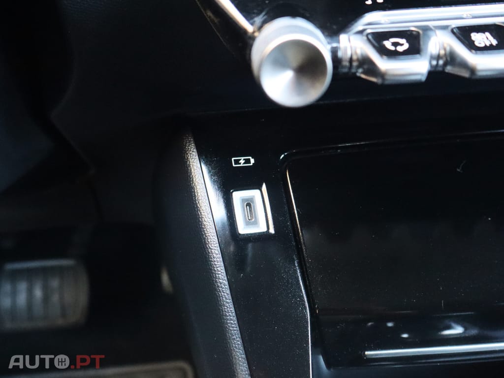Peugeot E-208 50 kWh Allure