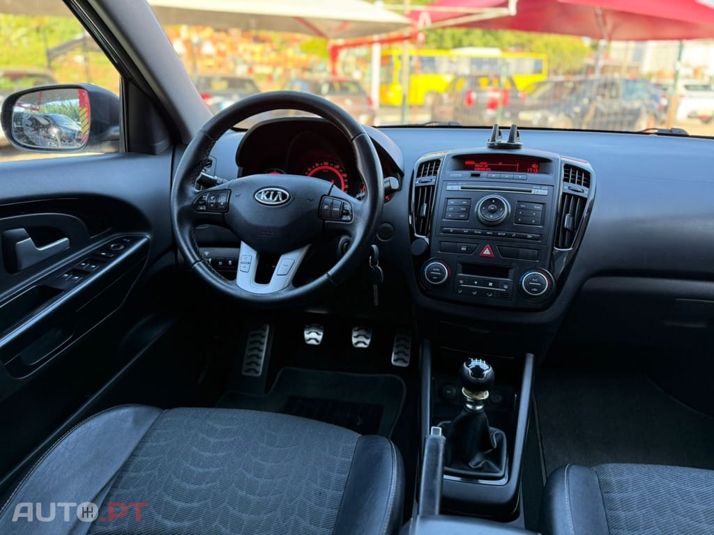 Kia Ceed 1.6 CRDi EX