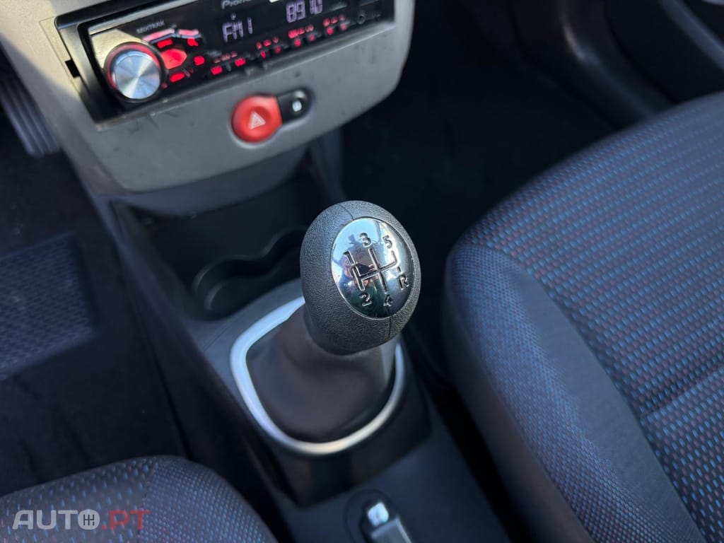 Renault Clio 1.2 16V Confort