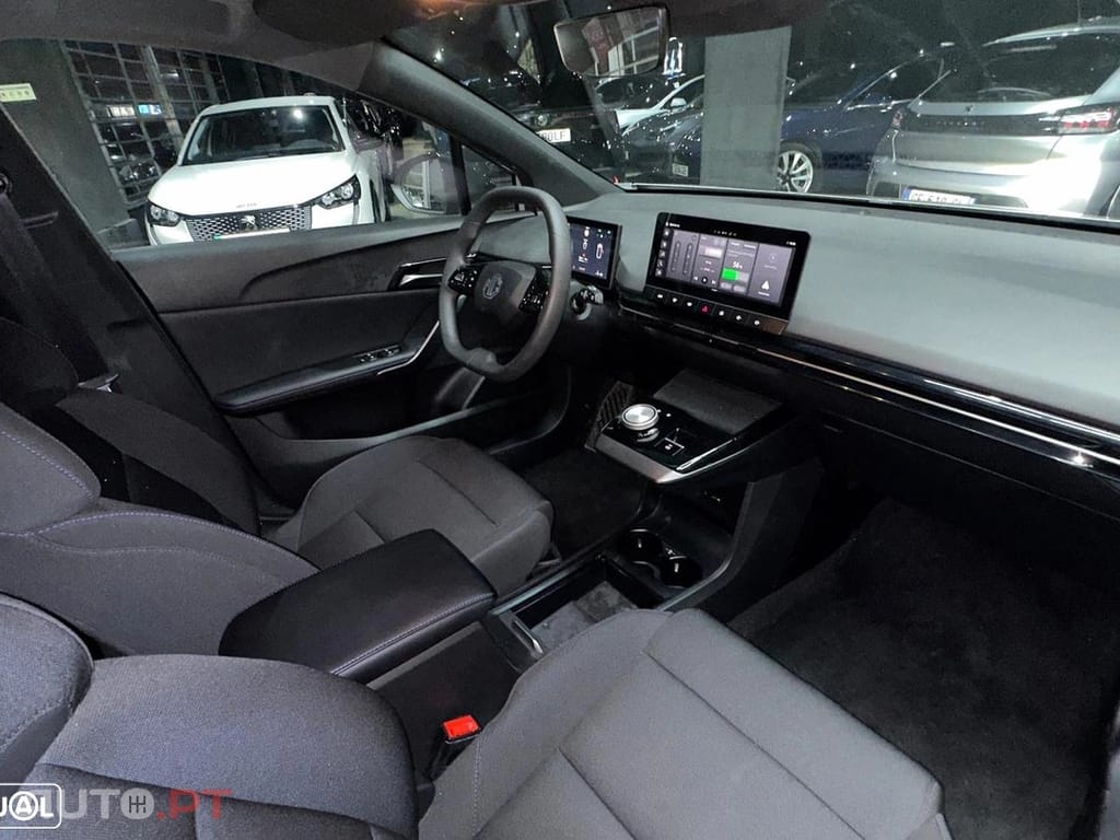 MG MG4 51 kWh Standard