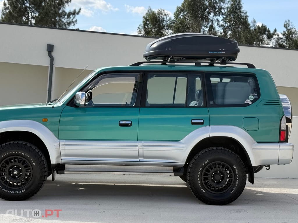 Toyota Land Cruiser 8 lugares