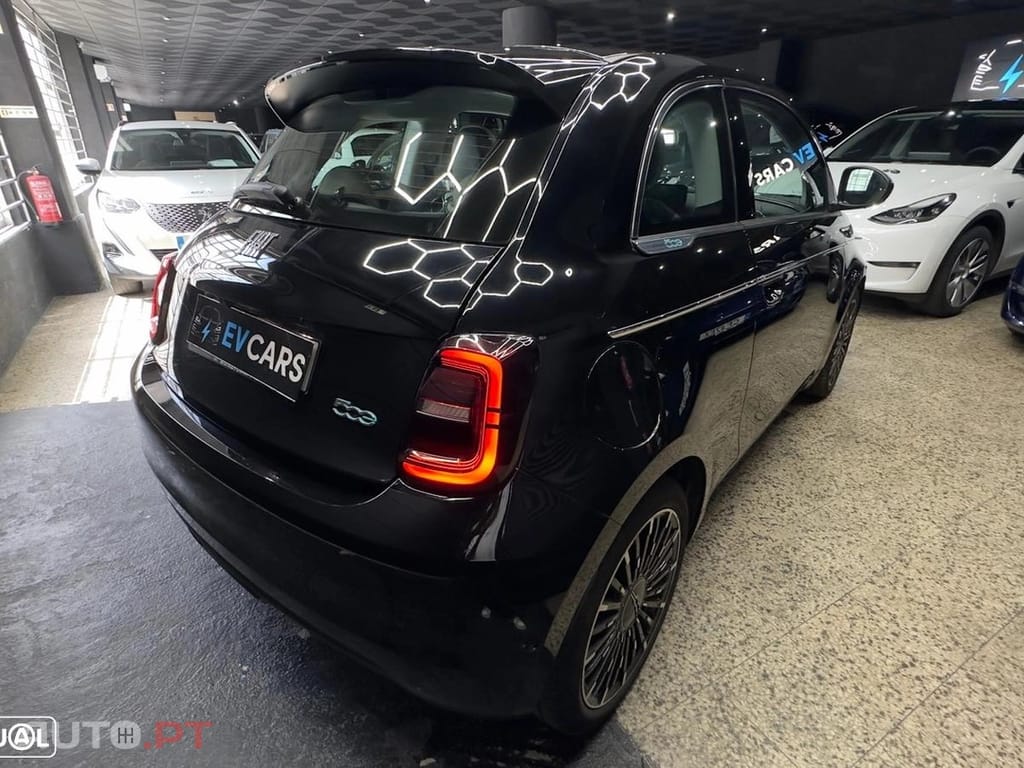 Fiat 500e La Prima