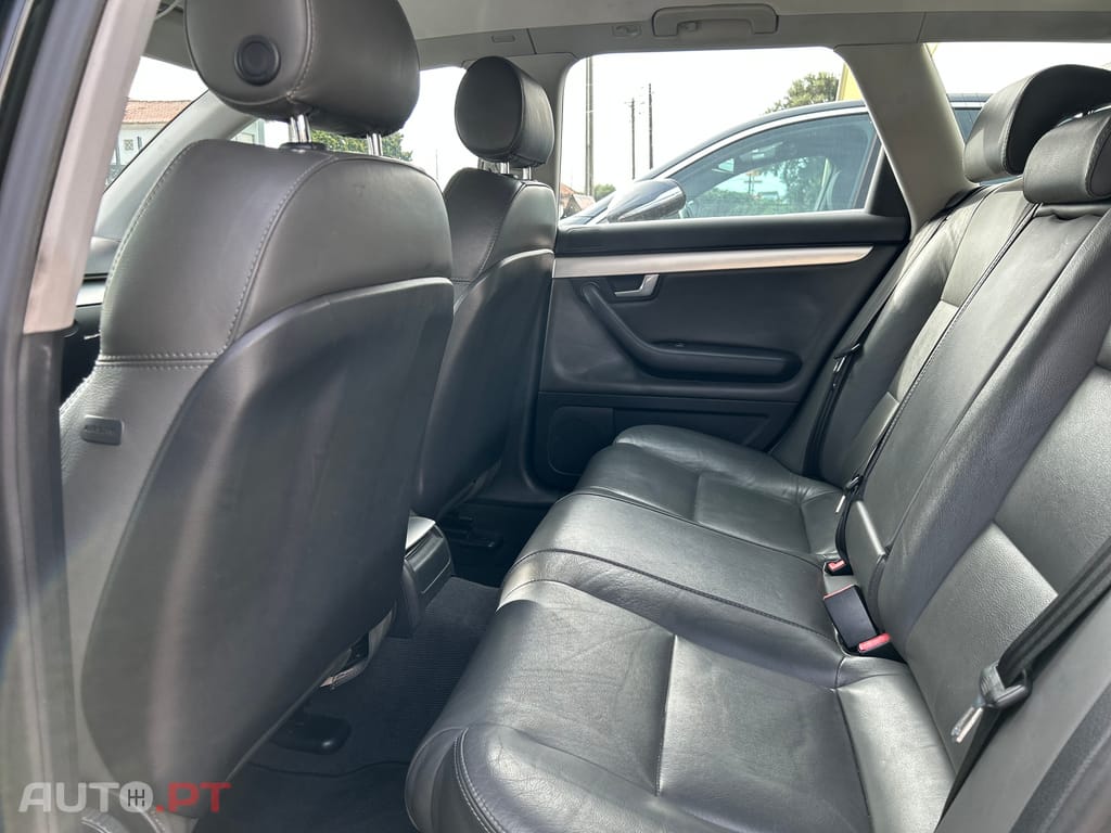 Audi A4 Avant 2.0 TDI S-LINE MULTI.