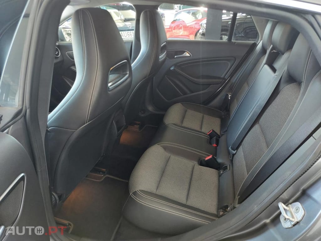 Mercedes-Benz CLA 180 d Shooting Brake