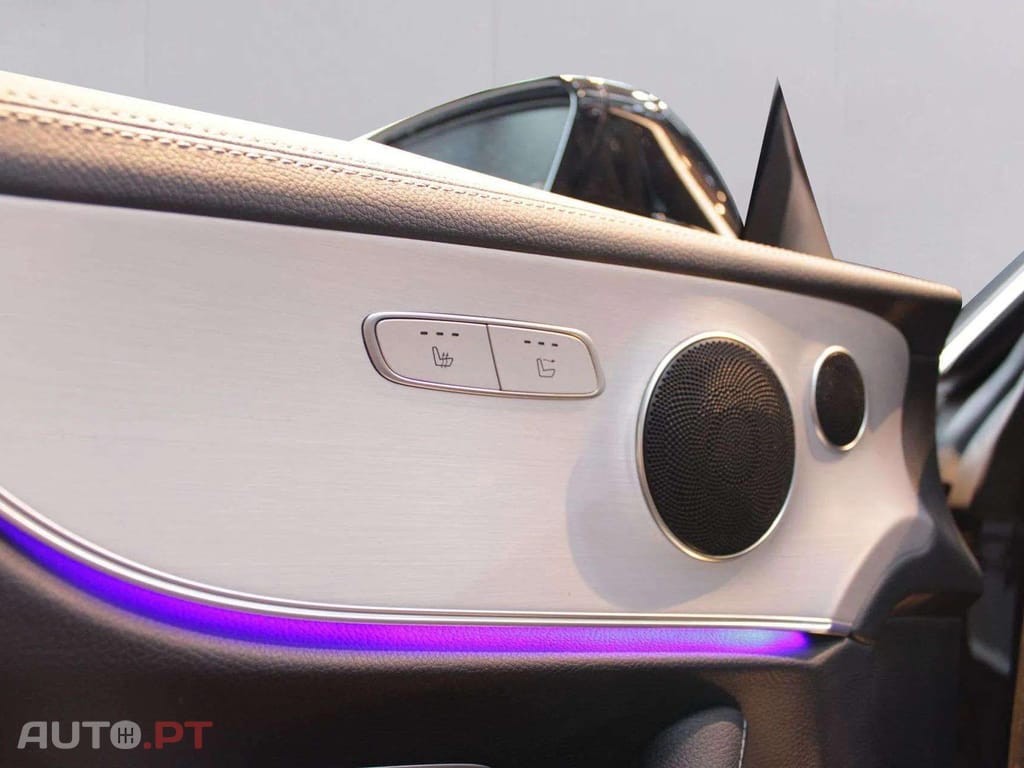 Mercedes-Benz E 220 AMG LINE