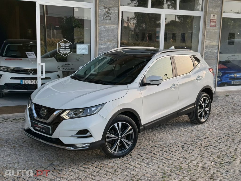Nissan Qashqai 1.5 dCi N-Connecta J18