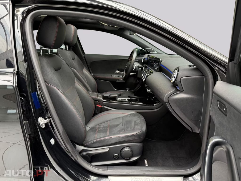 Mercedes-Benz A 250 I.V.A DEDUTIVEL e AMG