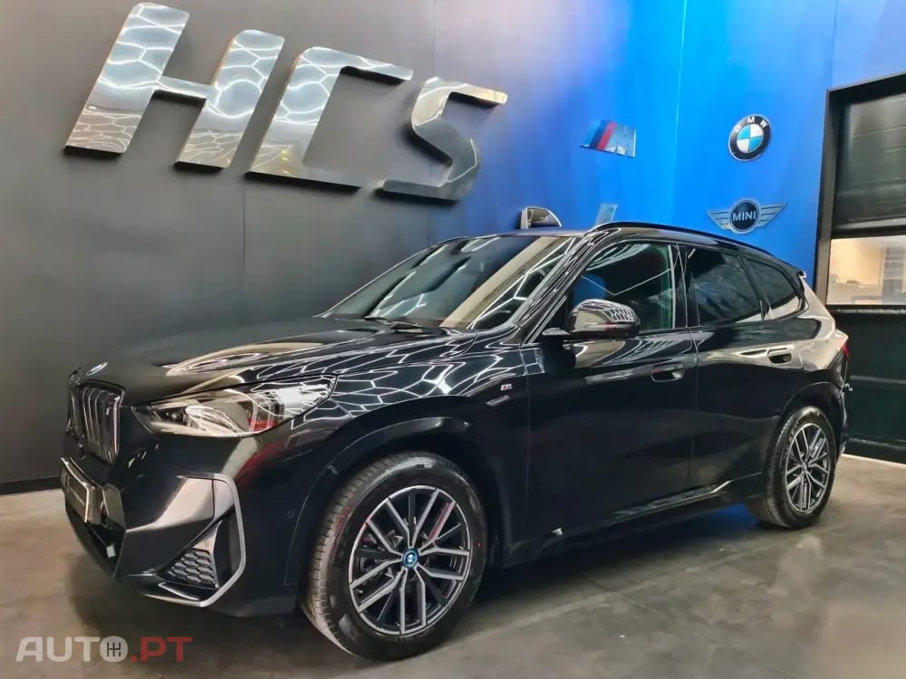 BMW iX1 xDrive30 Pack Desportivo M