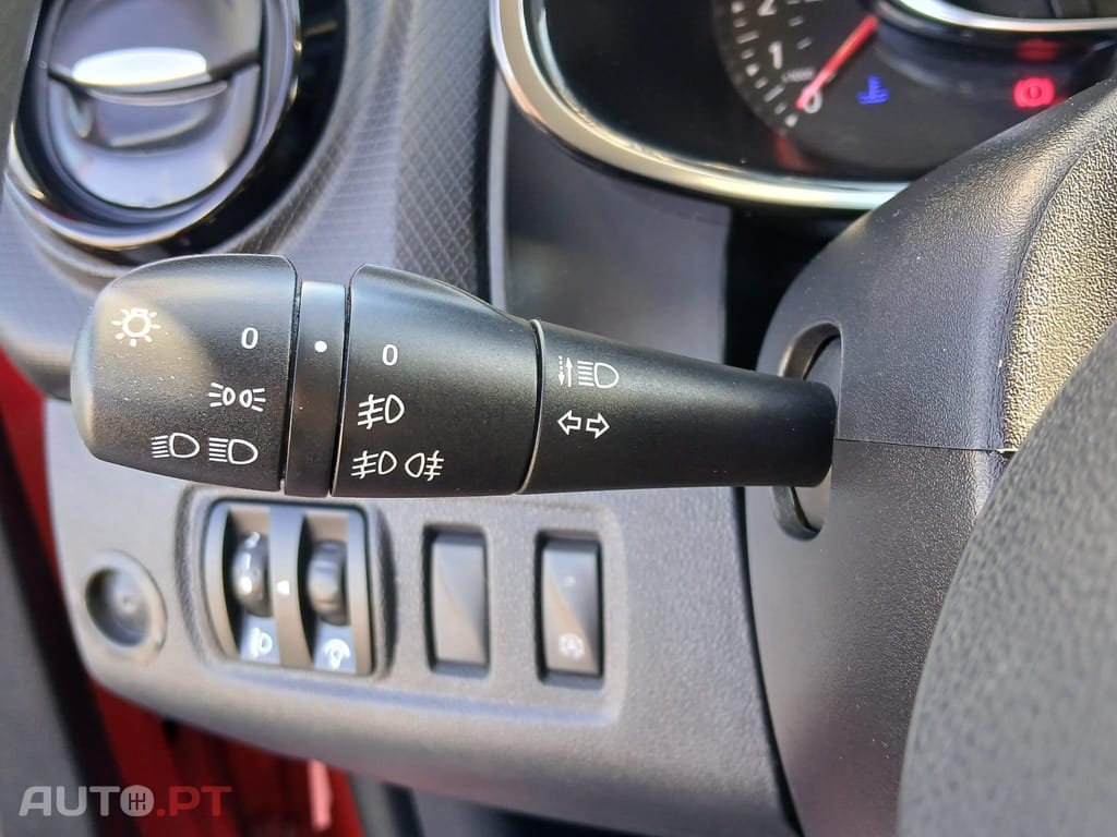 Renault Clio 0.9 TCe Limited Bi-Fuel