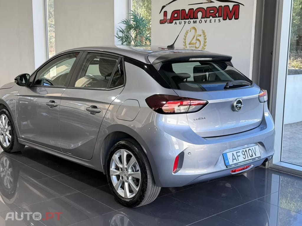 Opel Corsa 1.5 D Edition — fotografia 4