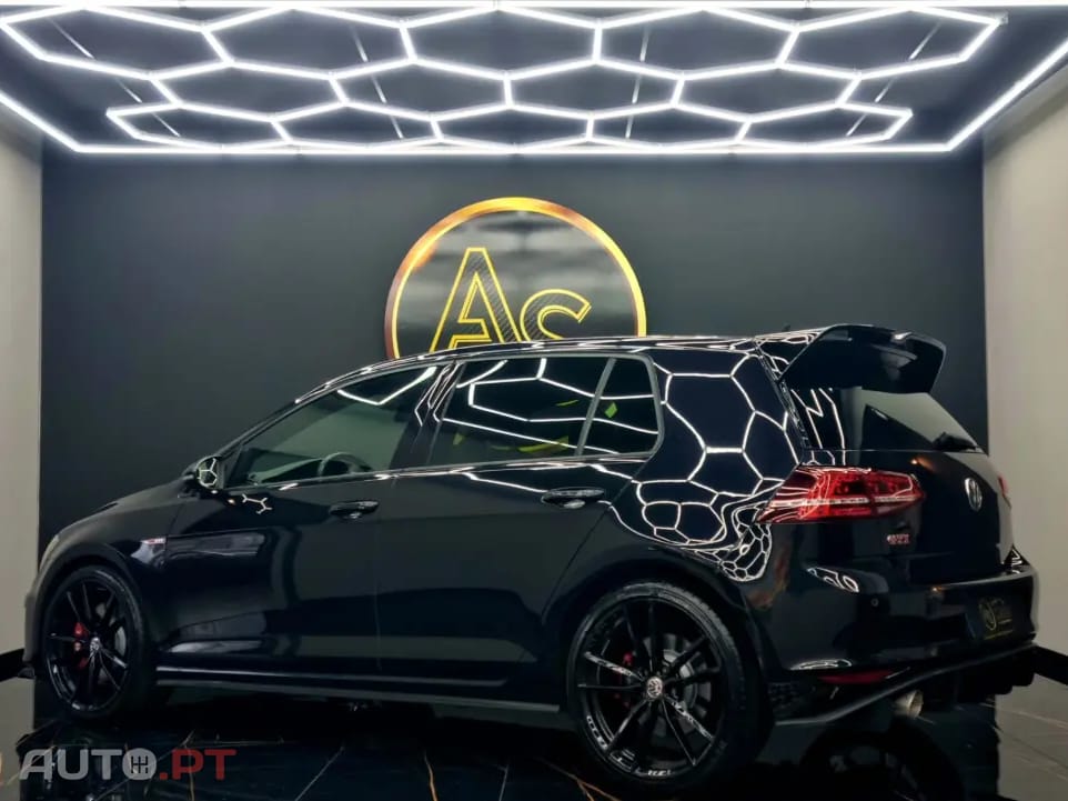 Volkswagen Golf VII GTI PERFORMANCE