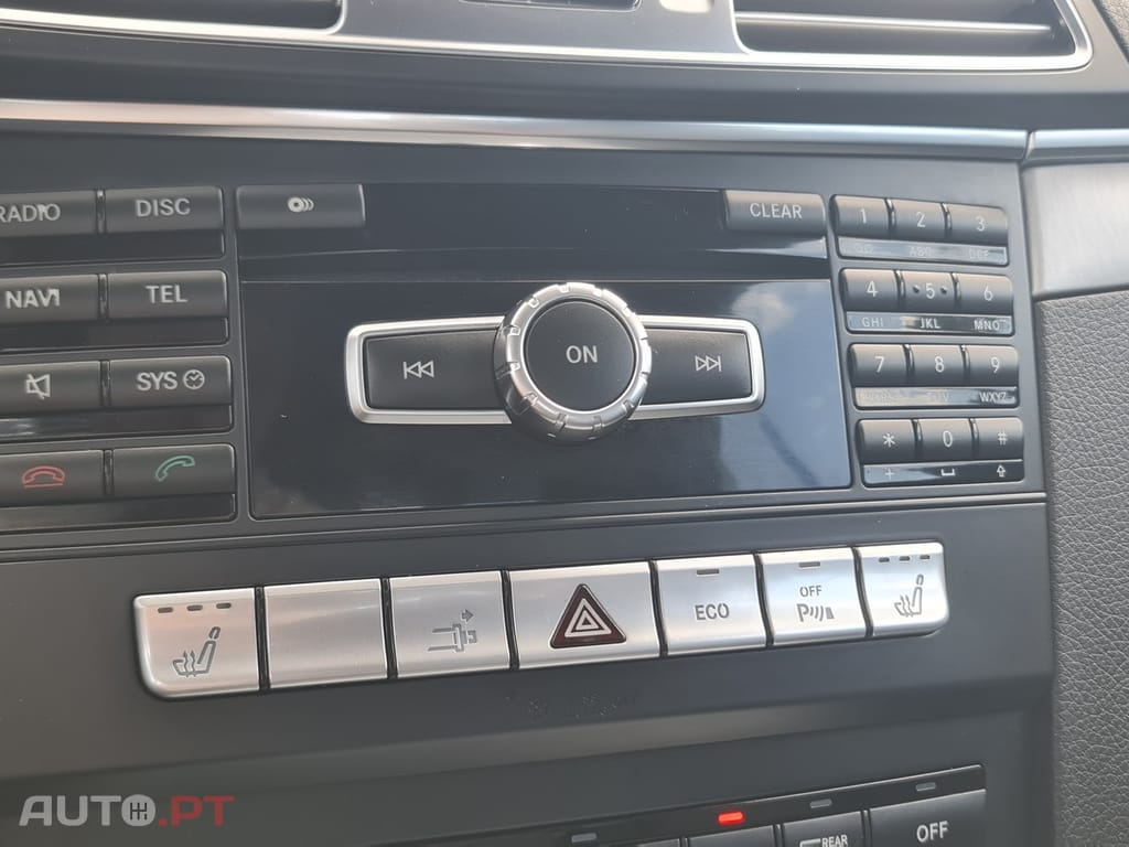 Mercedes-Benz E 220 CDi BlueEfficiency Auto