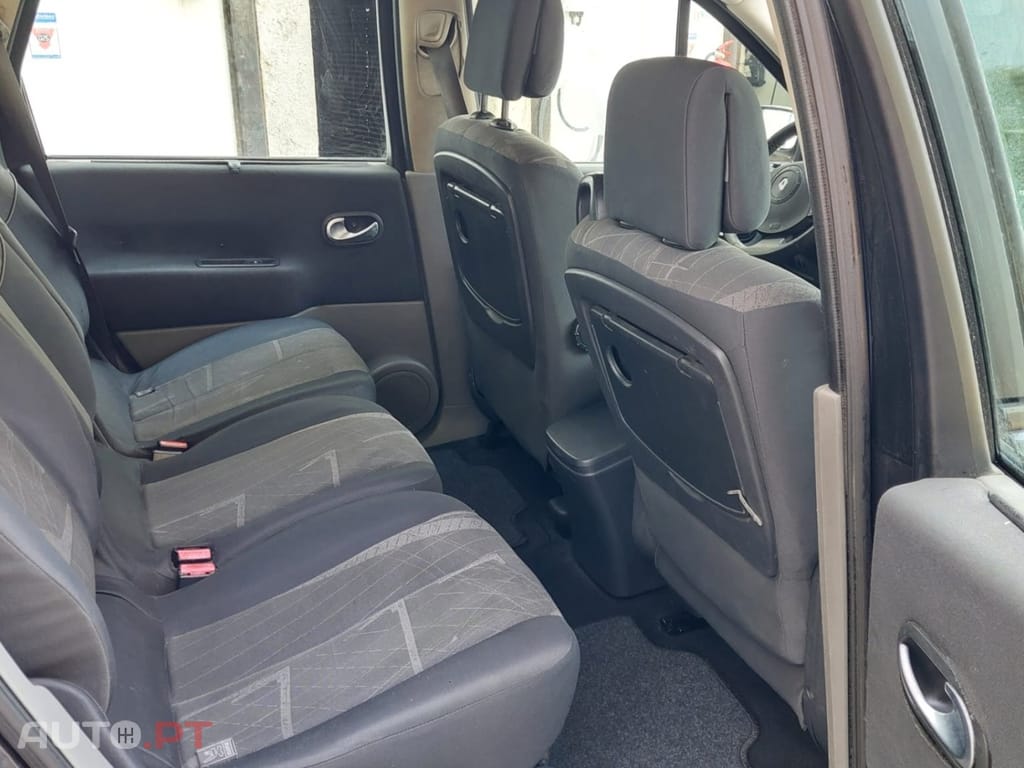 Renault Mégane Scenic 7L