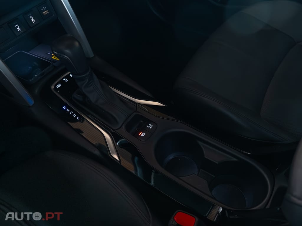 Toyota Corolla Cross 2.0 Hybrid Luxury