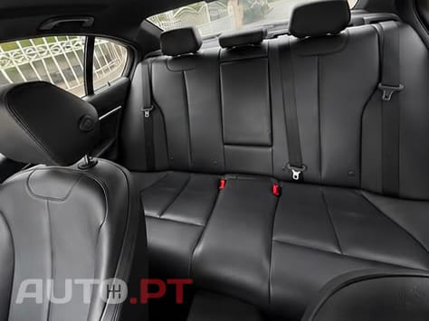 BMW 330 i performance