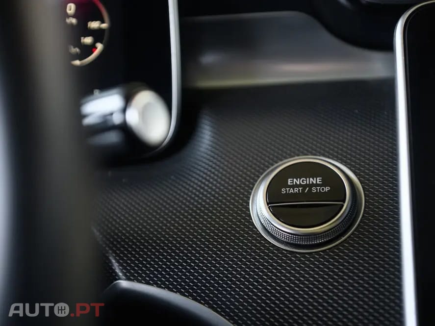 Mercedes-Benz C 300 e AMG Line