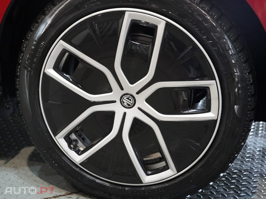 MG MG4 64 kWh Luxury