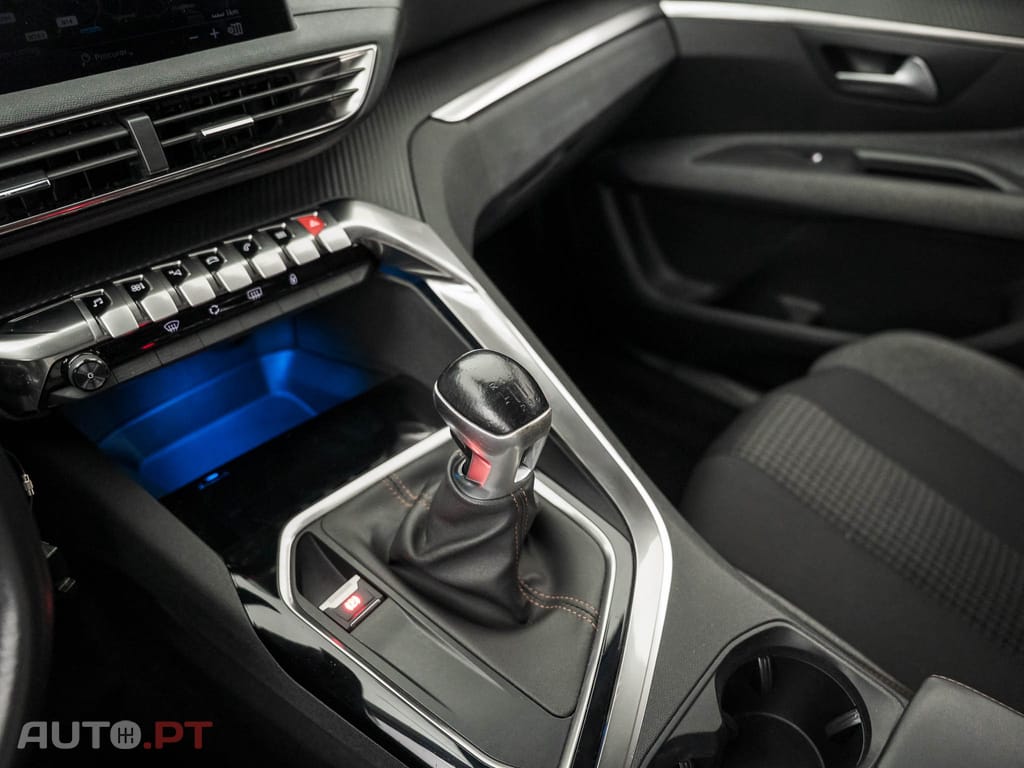 Peugeot 3008 1.5 BlueHDi Active