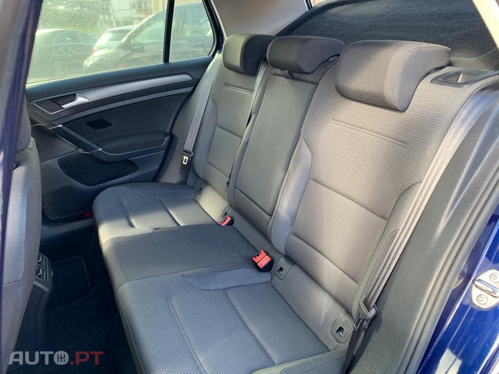 Volkswagen Golf 1.6 TDI Confortline