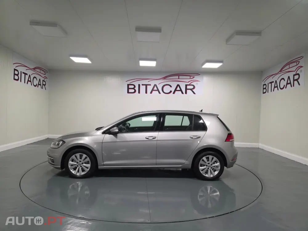 Volkswagen Golf 1.6 TDI CONFORTLINE