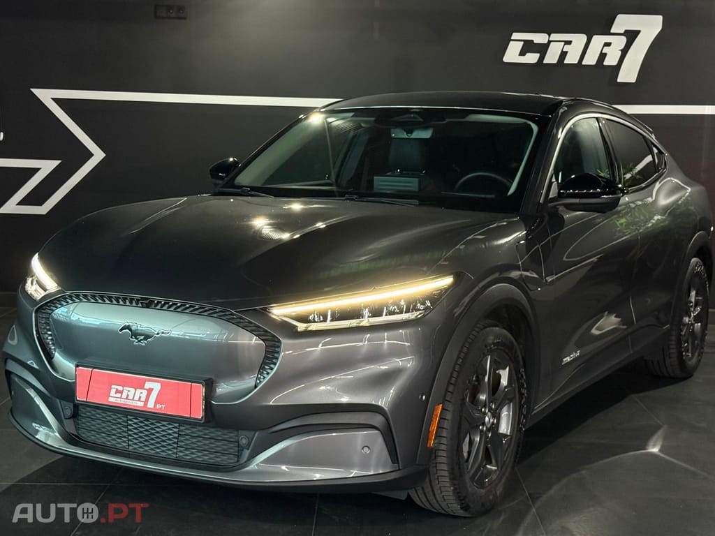 Ford Mustang Mach-E 72.6 kWh Base