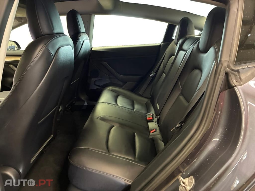 Tesla Model 3 Long-Range Dual Motor AWD