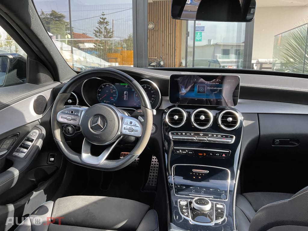 Mercedes-Benz C 300 de AMG Line