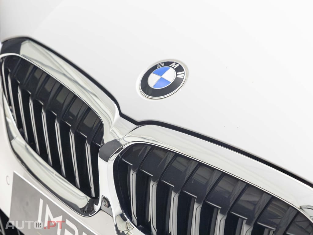 BMW 330 e Touring Pack Desportivo M Pro Auto