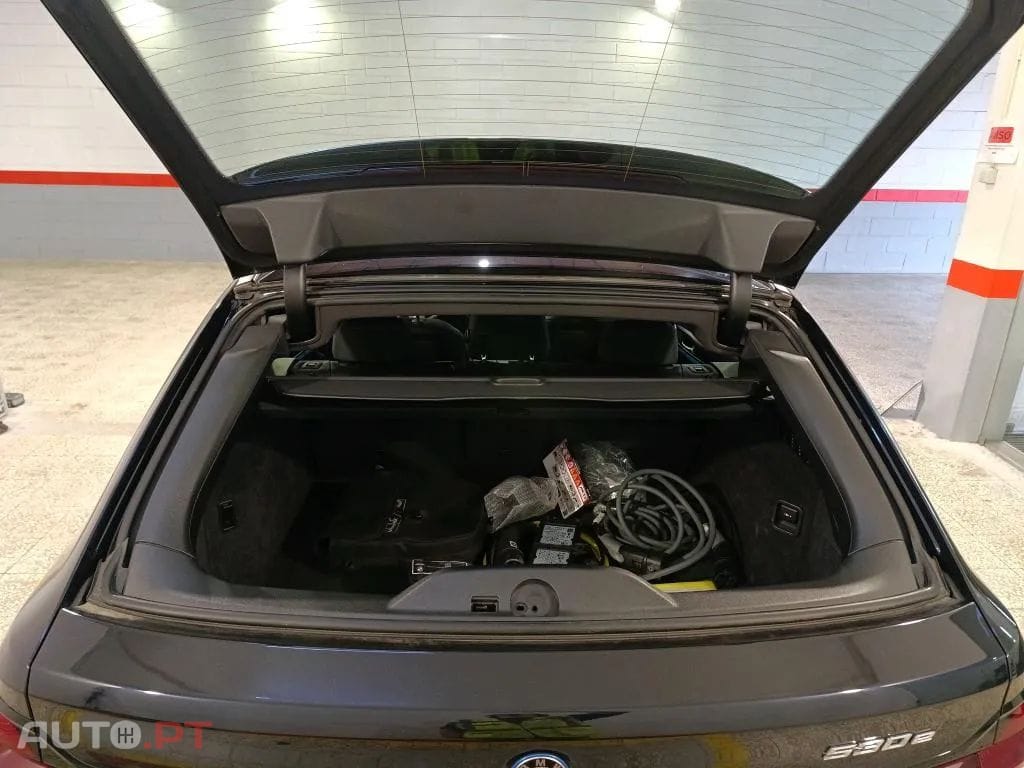 BMW 530 e Pack Desportivo M