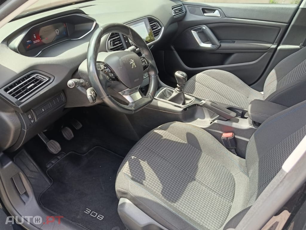 Peugeot 308 1.5 BlueHDi Style