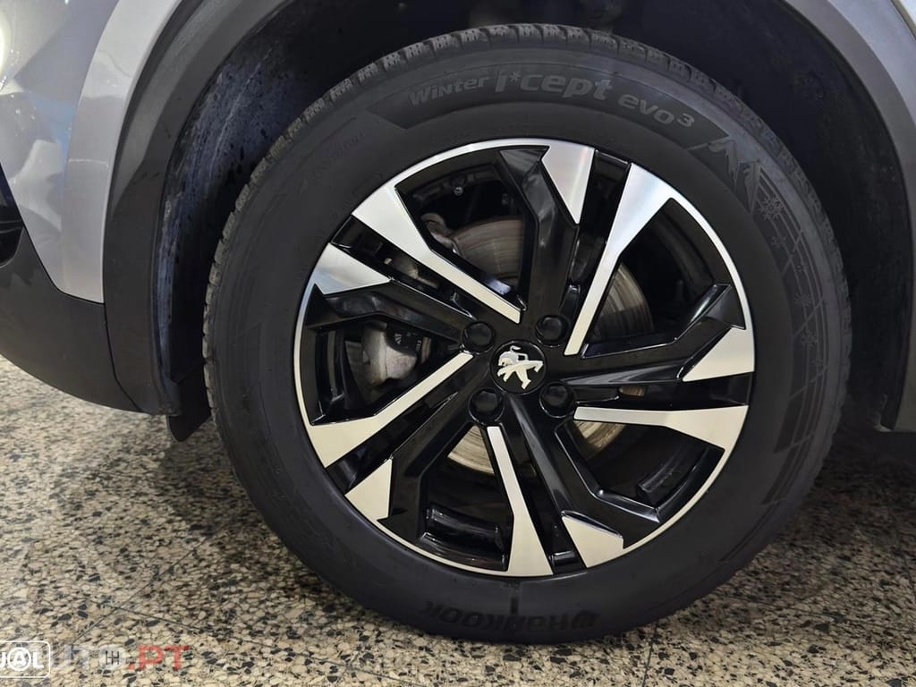 Peugeot E-2008 50 kWh Allure Pack